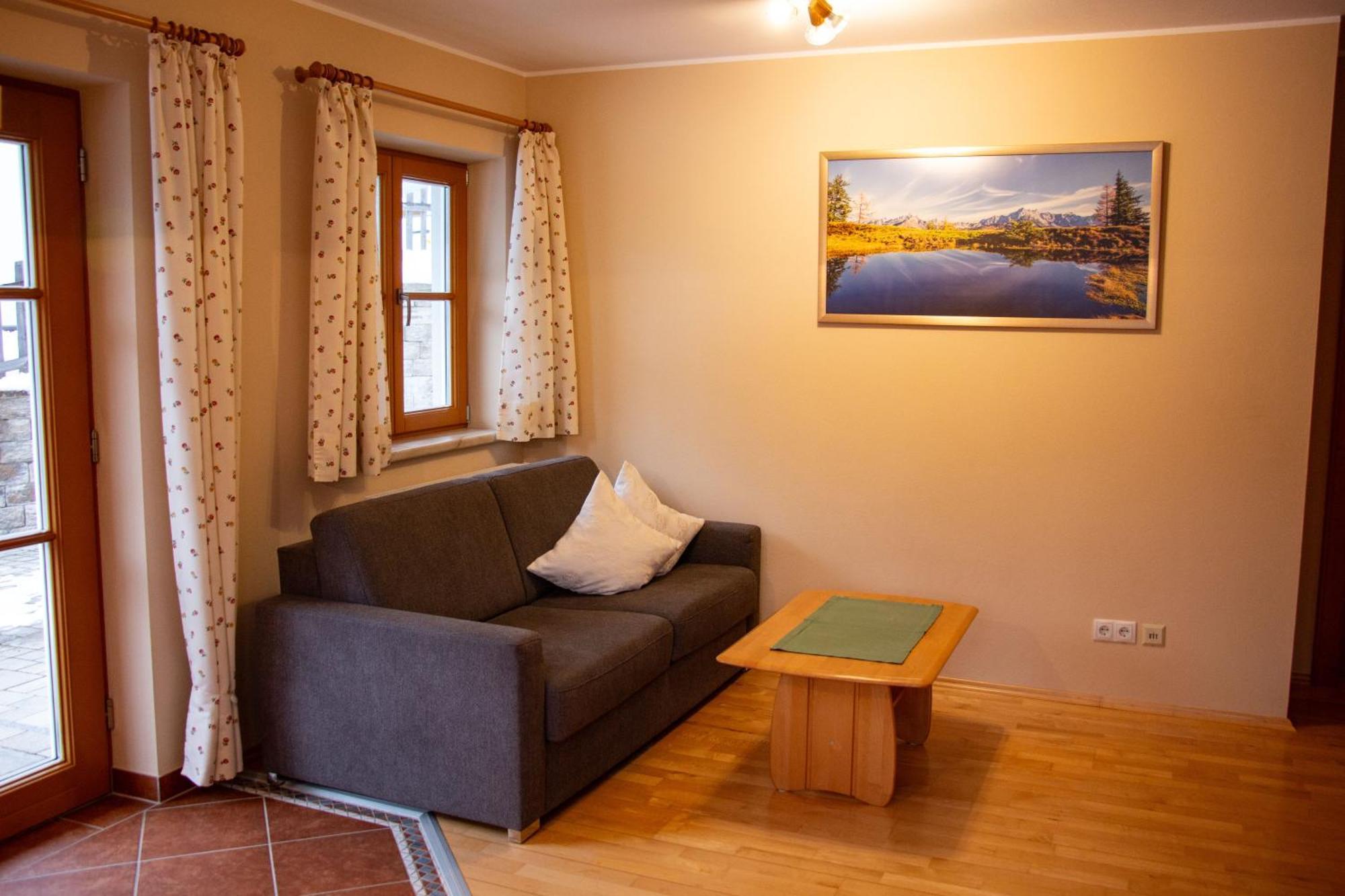 Berglerhof Apartment *